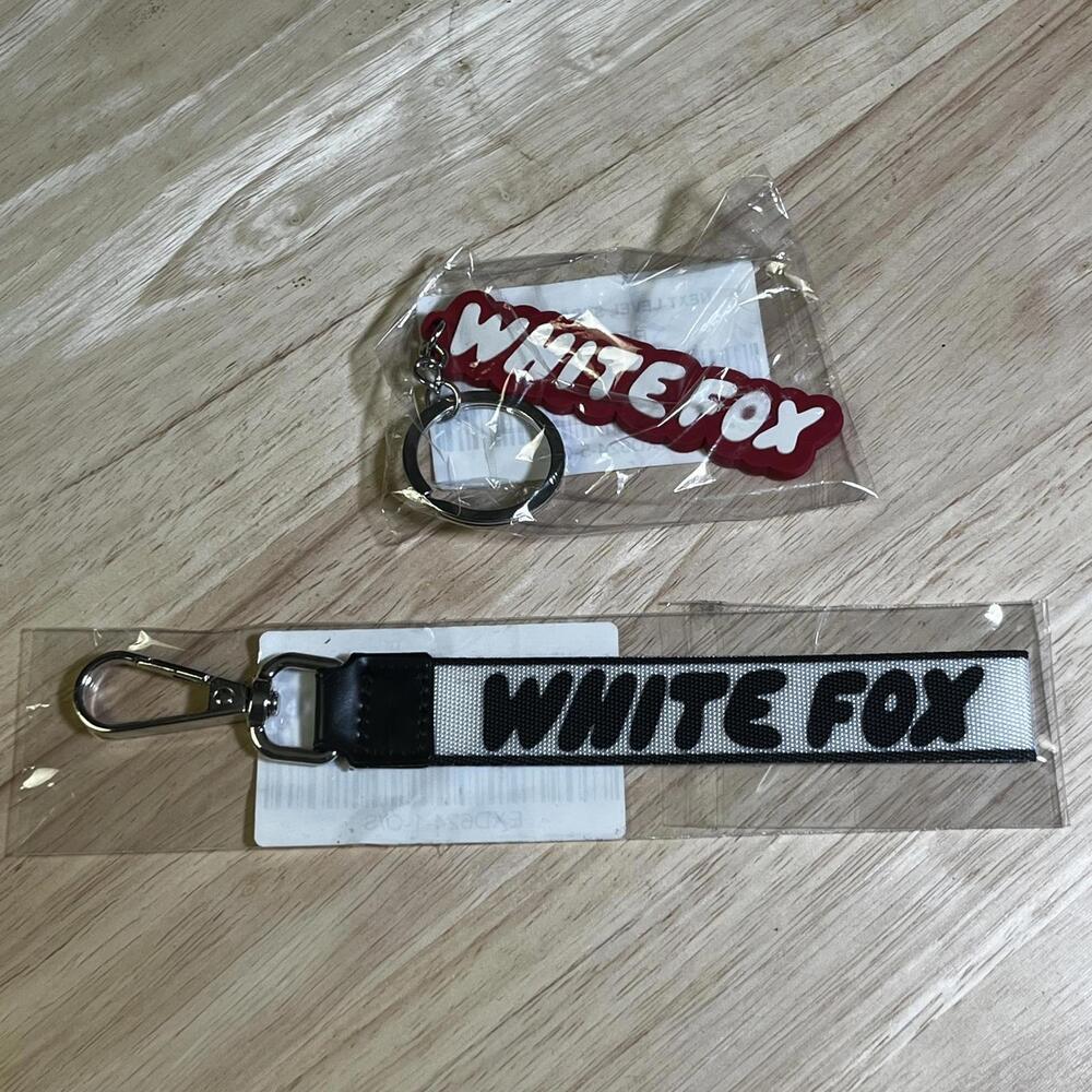 White Fox Keychain Bundle - Picture 1 of 2